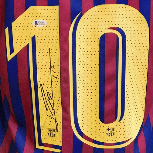 Lionel Messi Signed FC Barcelona Soccer Jersey (Beckett)