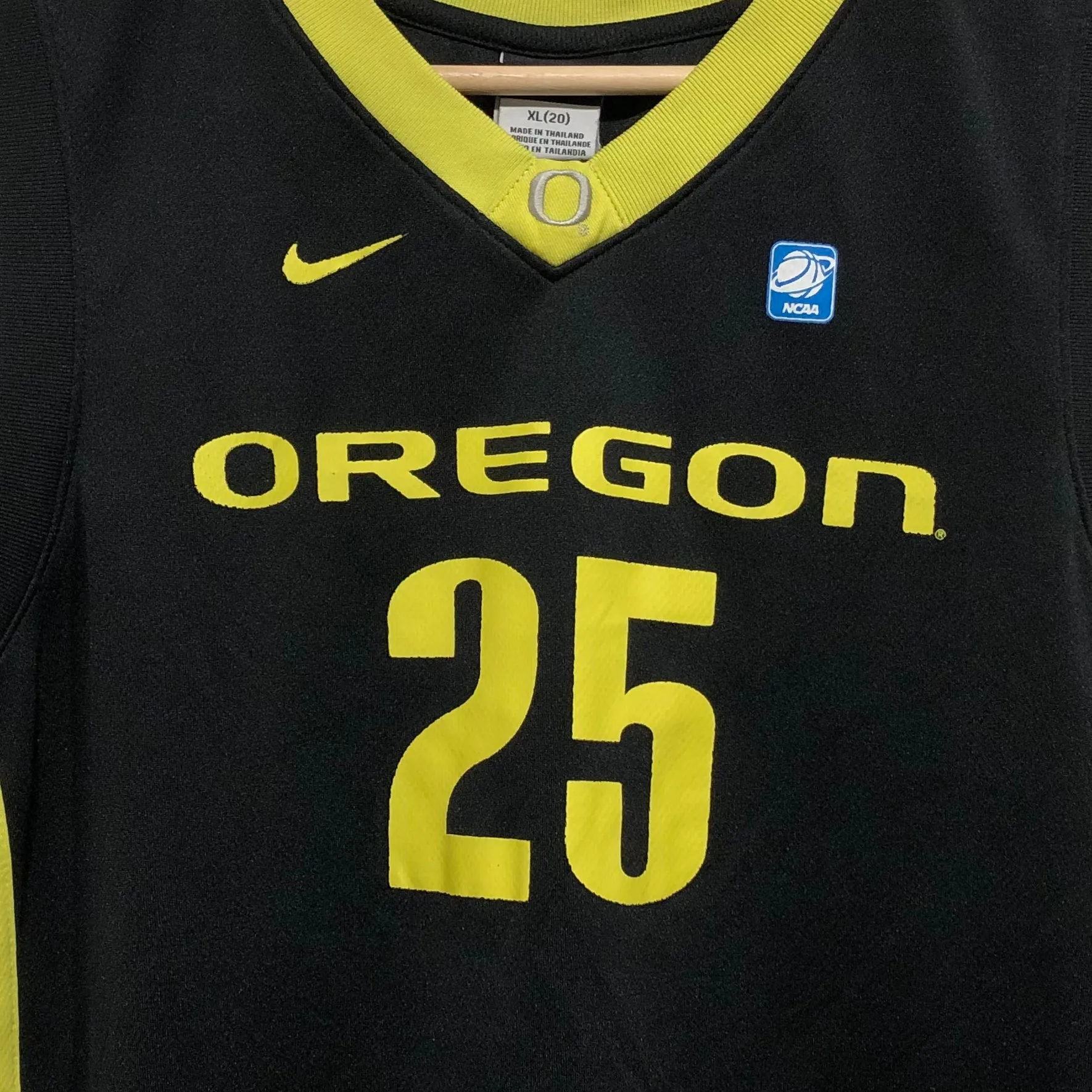 Oregon Ducks Basketball Jersey Youth XL