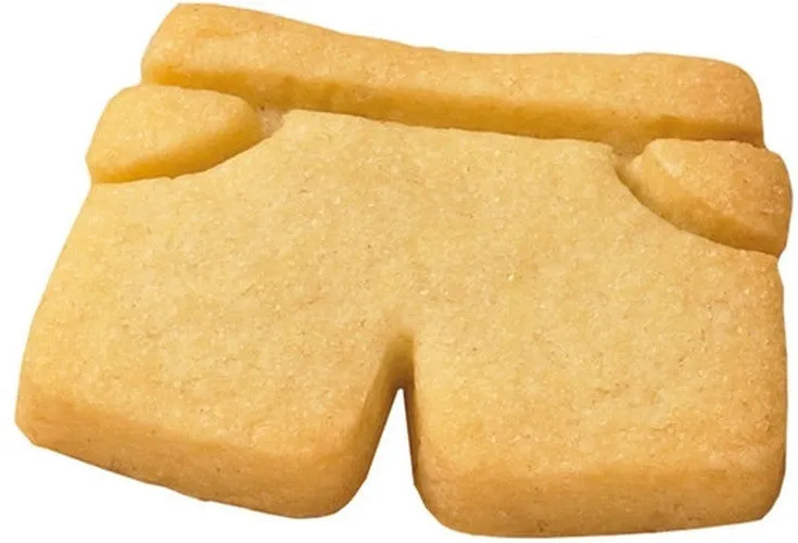 Shorts Cookie Cutter with Pocket Detail 4.5cm