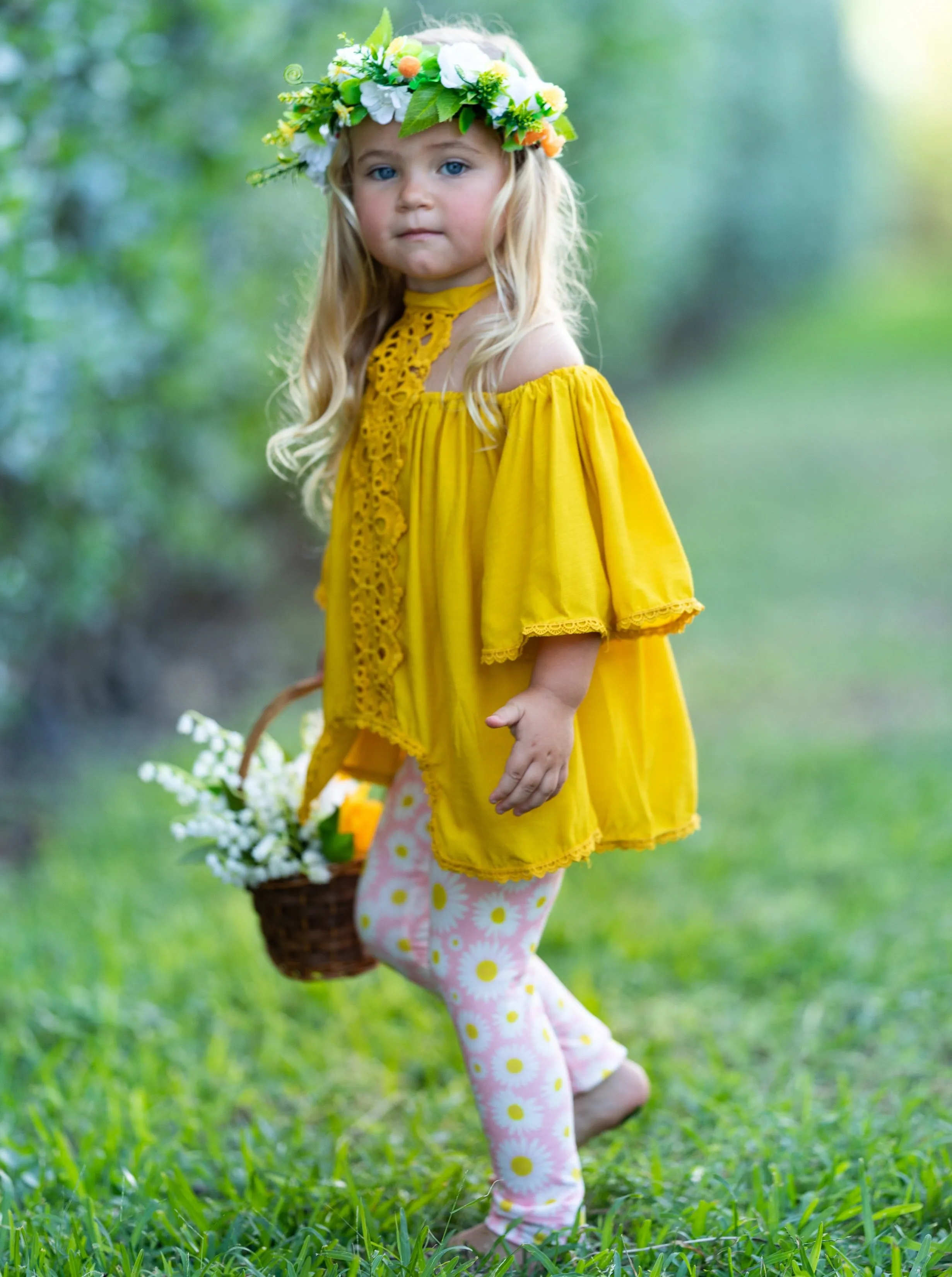 Spring Awakening Lace Top and Daisies Legging Set